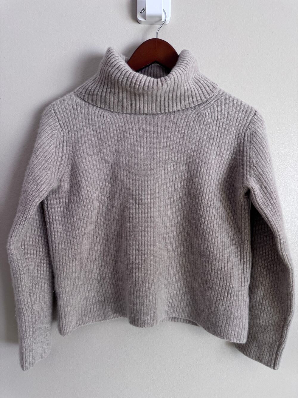 Banana Republic 100% Cashmere Ribbed Turtleneck Sweater Gray S